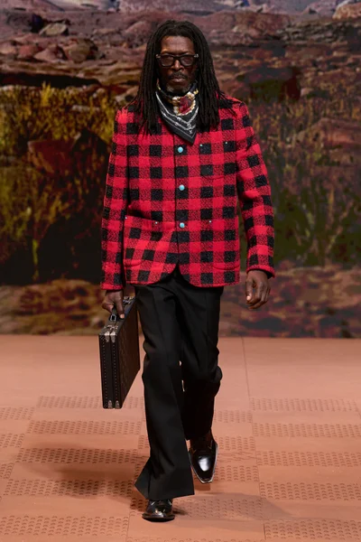 Look 63